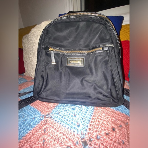 Calvin Klein - Picture 1 of 9